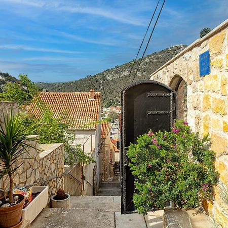 Villa Capitis In The Center- Luxury Apartment With Swimming Pool 赫瓦尔 外观 照片