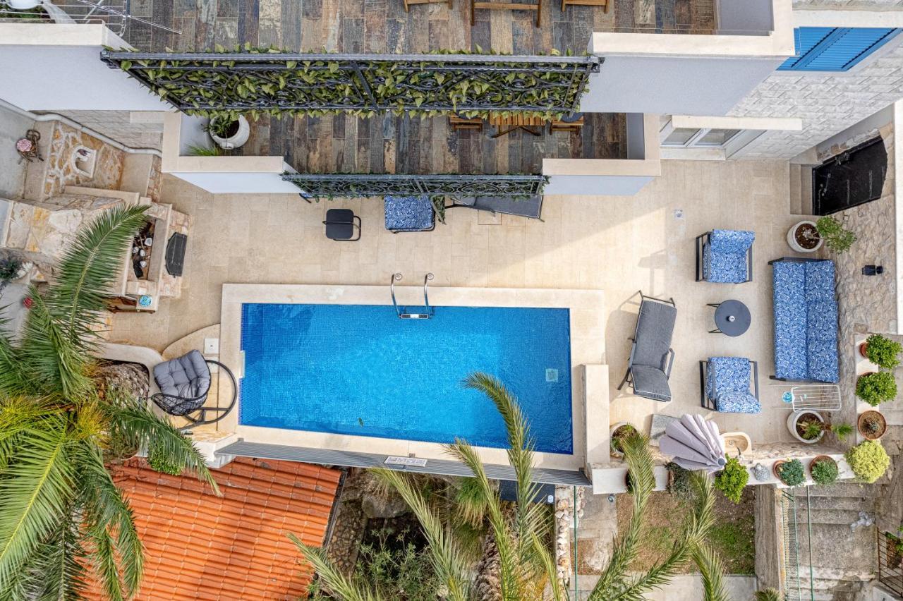 Villa Capitis In The Center- Luxury Apartment With Swimming Pool 赫瓦尔 外观 照片