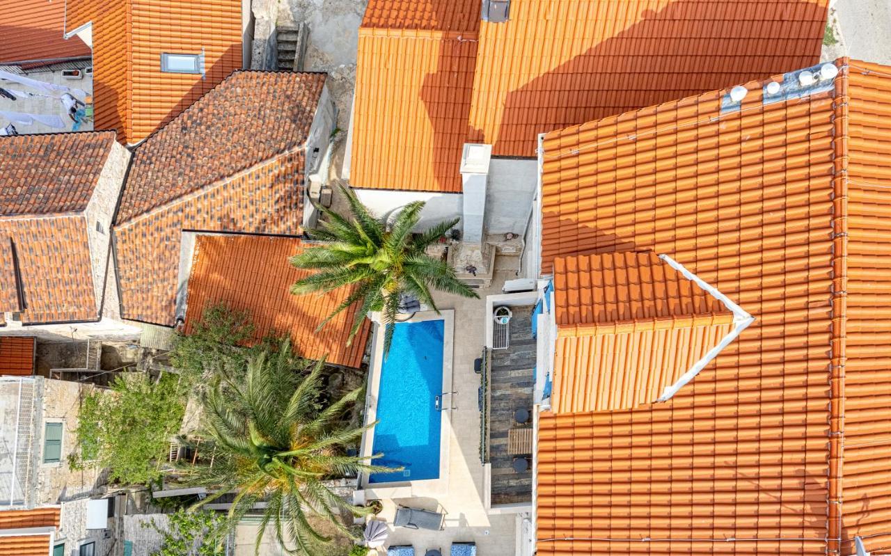 Villa Capitis In The Center- Luxury Apartment With Swimming Pool 赫瓦尔 外观 照片